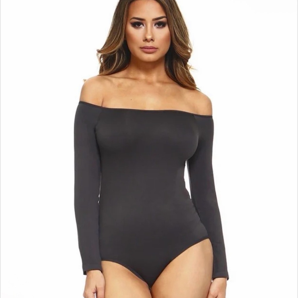 Off-Shoulder Long Sleeve Bodysuit - Deep Gray